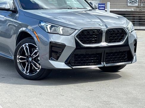 Used 2024 BMW X2 xDrive28i w/ Premium Package image 2
