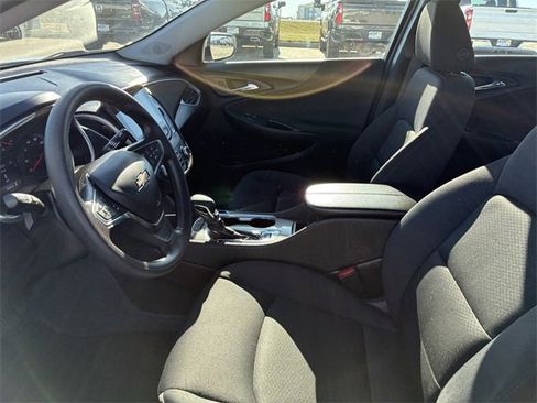 Used 2024 Chevrolet Malibu LT image 11
