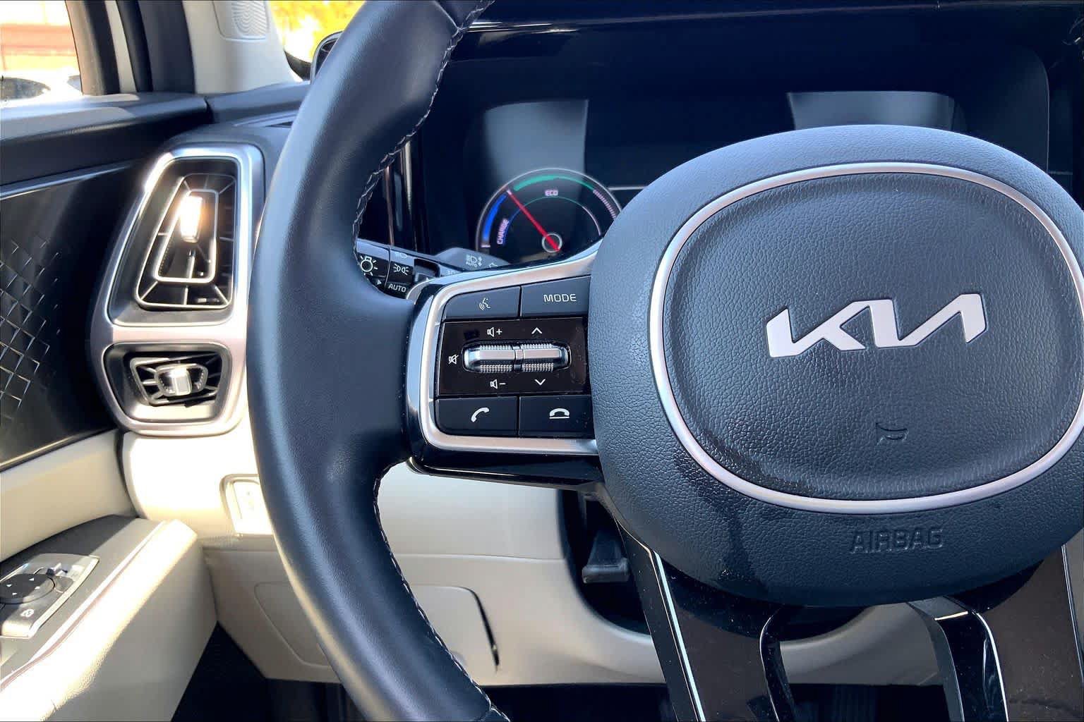 Used 2024 Kia Sorento EX AWD/4WD image 24