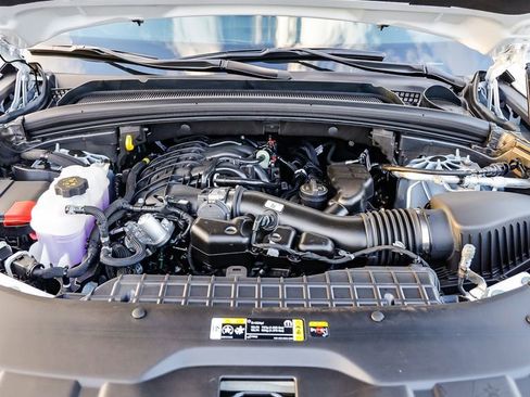 New 2025 Jeep Grand Cherokee Altitude image 28