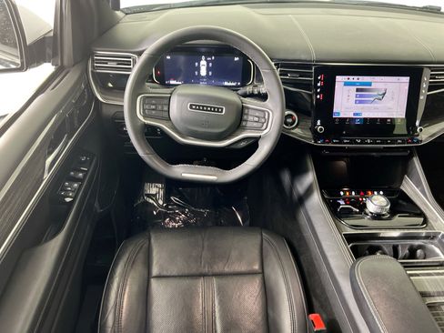 Used 2022 Jeep Wagoneer Series II AWD/4WD image 23