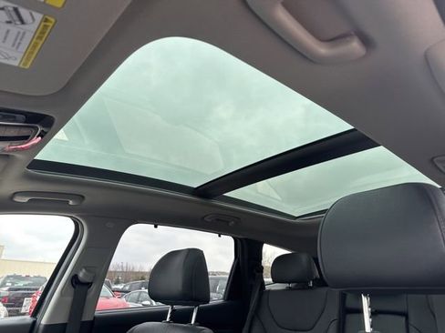 Used 2021 Hyundai Santa Fe SEL w/ Convenience + Premium Package image 24