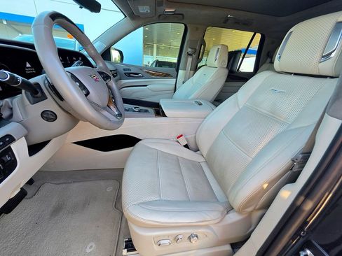 Used 2021 Cadillac Escalade Premium Luxury Platinum AWD/4WD image 24
