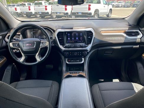 Used 2023 GMC Acadia SLE FWD image 9
