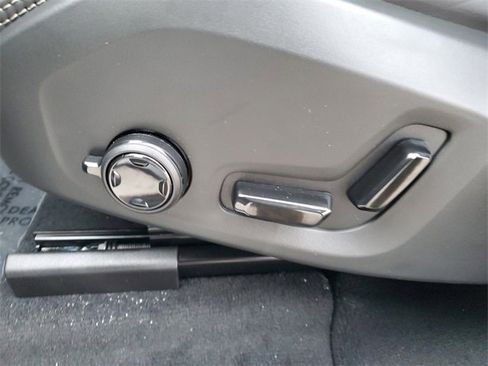 New 2026 Volvo XC60 B5 Ultra w/ Protection Package Premier image 6