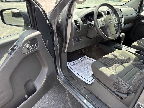 Used 2017 Nissan Frontier SV RWD image 18