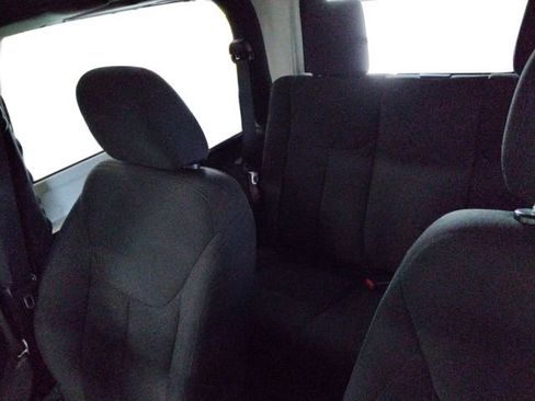 Used 2018 Jeep Wrangler Sport image 21