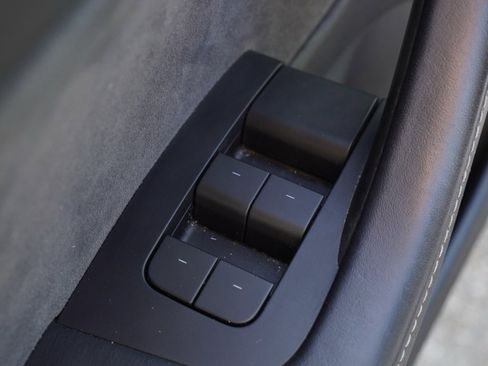 Used 2022 Tesla Model 3 image 9