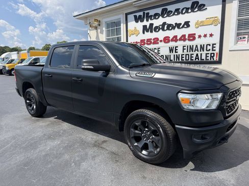 Used 2022 RAM 1500 Big Horn AWD/4WD image 3