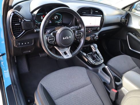Used 2024 Kia Soul EX image 25