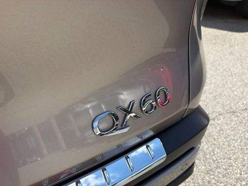 Used 2023 INFINITI QX60 Luxe FWD image 8