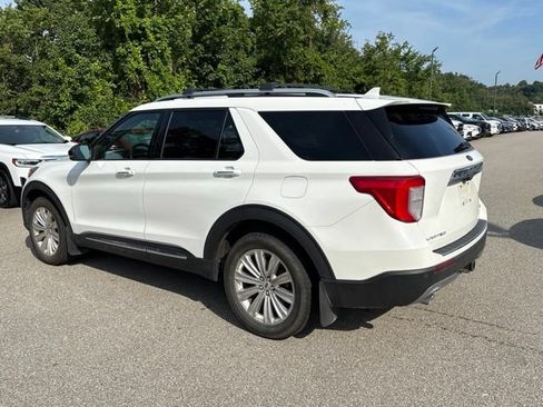 Used 2021 Ford Explorer Limited w/ Equipment Group 301A AWD/4WD image 3