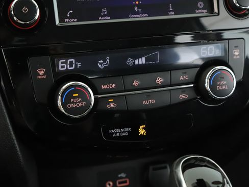 Used 2019 Nissan Rogue Sport SV w/ All-Weather Package AWD/4WD image 13