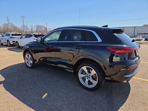 Certified 2025 Audi Q5 Premium Plus w/ Premium Plus image 3