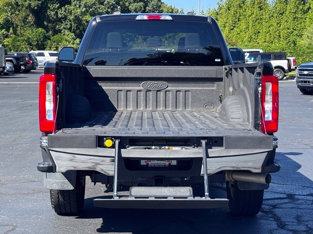 Used 2024 Ford F250 XLT w/ FX4 Off-Road Package AWD/4WD image 41