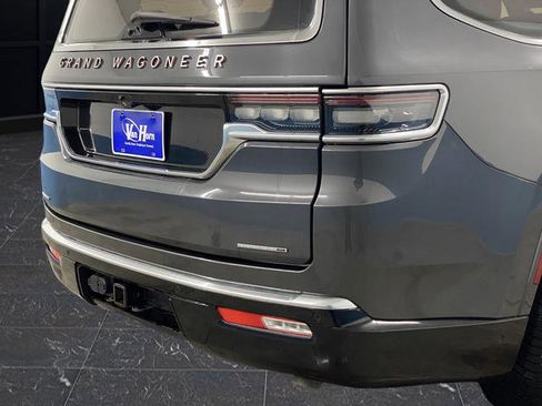 Used 2022 Jeep Grand Wagoneer Series III image 40