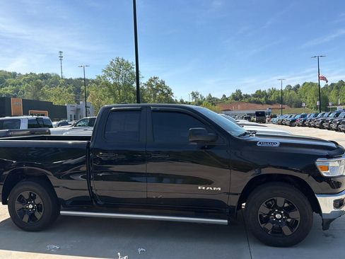 Used 2022 RAM 1500 Big Horn AWD/4WD image 2