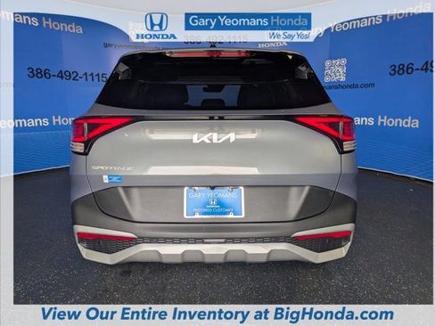 Used 2025 Kia Sportage EX w/ Premium Package image 10