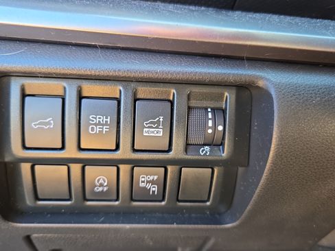 Used 2021 Subaru Forester Premium AWD/4WD image 21
