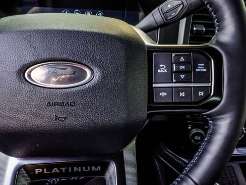 Used 2025 Ford F450 Platinum AWD/4WD image 32