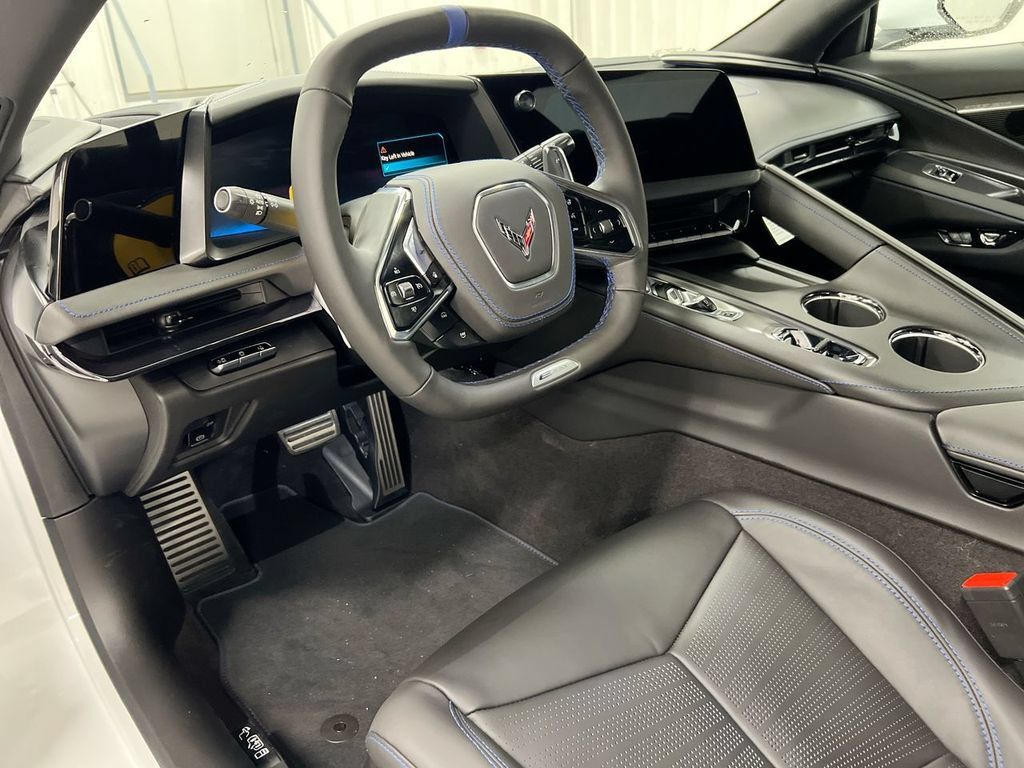 New 2026 Chevrolet Corvette E-Ray w/ Stealth Interior Trim Package AWD/4WD image 10