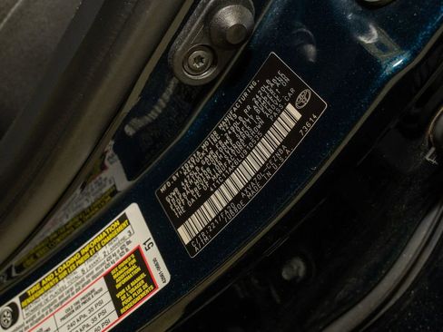 Used 2020 Toyota Camry LE image 18