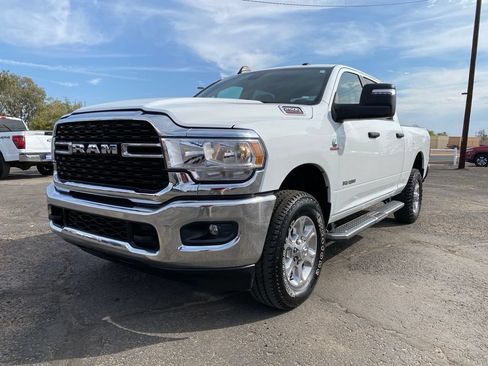 Used 2024 RAM 2500 Big Horn AWD/4WD image 2