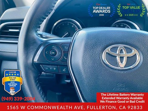 Used 2019 Toyota Camry SE FWD image 32