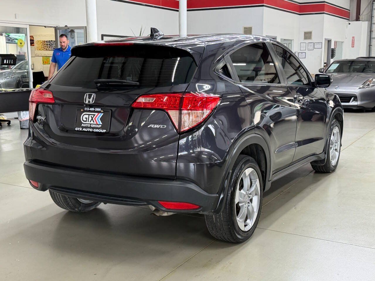 Used 2017 Honda HR-V LX image 2