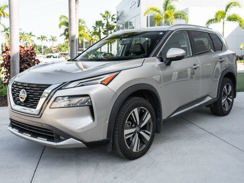 Used 2021 Nissan Rogue Platinum FWD image 6