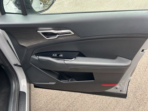 Used 2024 Kia Sportage X-Line w/ X-Line Premium Package image 6