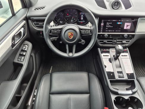 Certified 2026 Porsche Macan AWD/4WD image 15