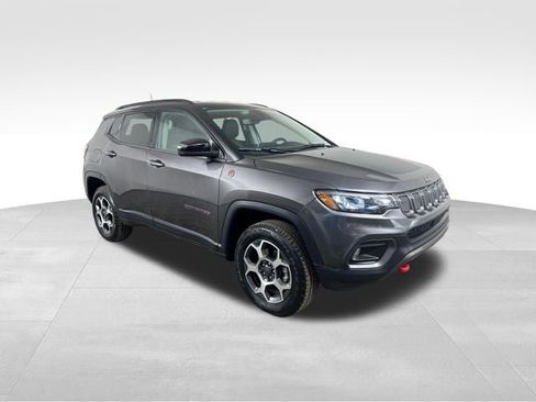 Used 2022 Jeep Compass Trailhawk w/ Trailer Tow Group AWD/4WD image 8