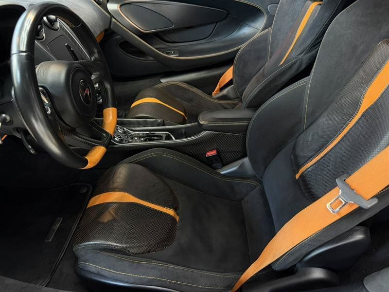 Used 2018 McLaren 570S Spider RWD image 37