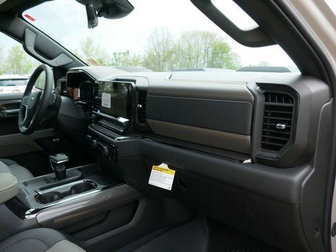 New 2026 Chevrolet Silverado 1500 ZR2 w/ ZR2 Bison Edition AWD/4WD image 13