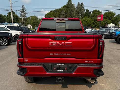 Used 2024 GMC Sierra 2500 AT4 w/ AT4 Premium Plus Package AWD/4WD image 5