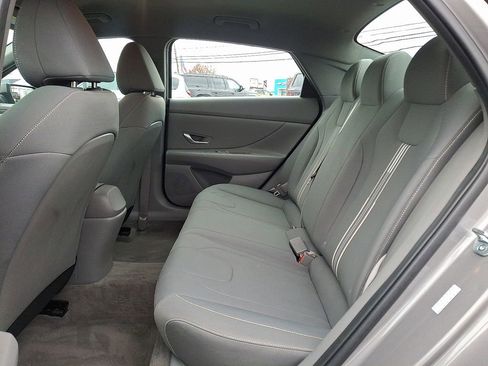 Used 2023 Hyundai Elantra SEL w/ Convenience Package image 13