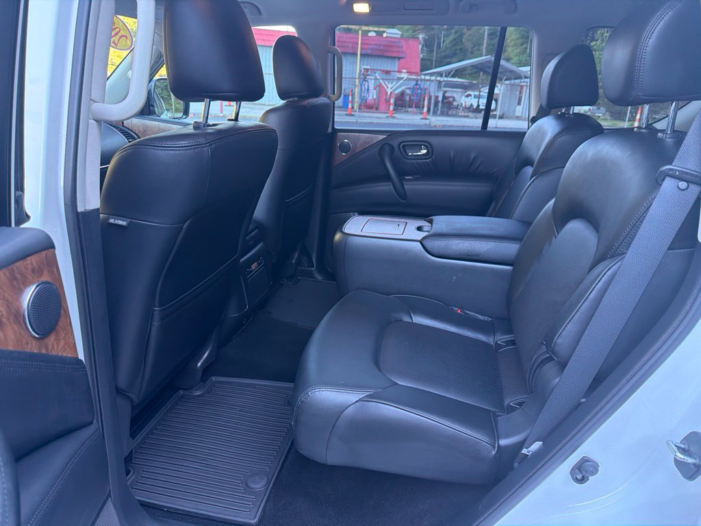 Used 2024 Nissan Armada SL w/ Captain's Chairs Package AWD/4WD image 12