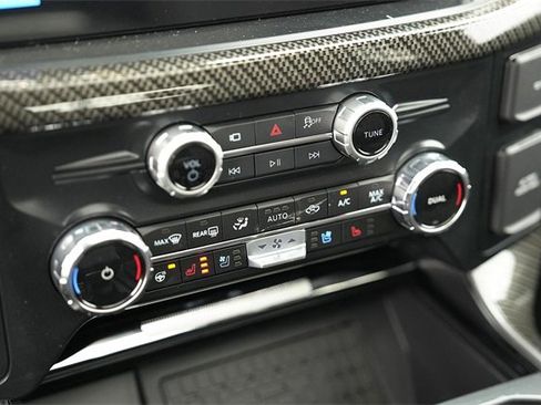 New 2025 Ford F150 Lariat w/ Equipment Group 502A High image 29