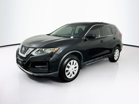 Used 2018 Nissan Rogue S AWD/4WD image 3