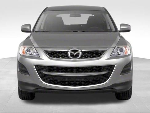 Used 2010 MAZDA CX-9 Grand Touring w/ Moonroof & Bose Audio Pkg image 9