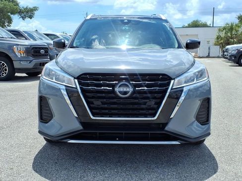 Used 2023 Nissan Kicks SV FWD image 2