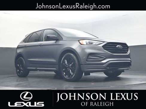 Used 2022 Ford Edge SE w/ Black Appearance Package image 14