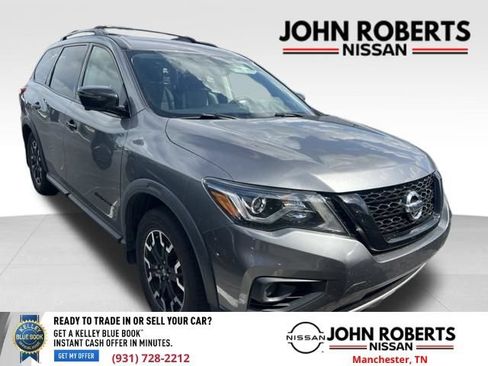 Used 2020 Nissan Pathfinder SL FWD image 2