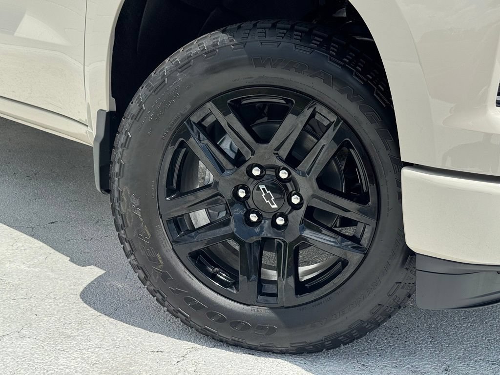 New 2026 Chevrolet Silverado 1500 RST w/ RST All Star Premium Package AWD/4WD image 7