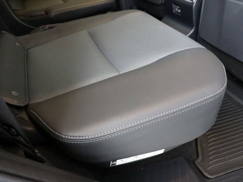 Used 2024 Lexus GX 550 w/ Accessory Package (Z1) image 36