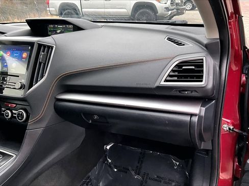 Used 2019 Subaru Crosstrek 2.0i Limited w/ Moonroof Package w/Navigation image 19