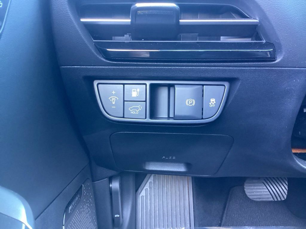 Used 2024 Kia EV6 Wind w/ Wind Technology Package AWD/4WD image 31