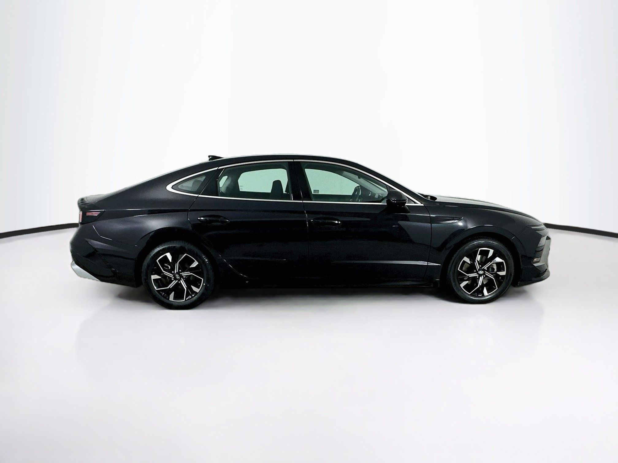 Used 2025 Hyundai Sonata SEL FWD image 10