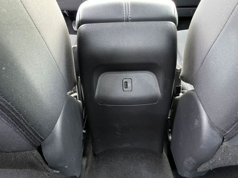 Used 2025 Nissan Sentra SV image 22